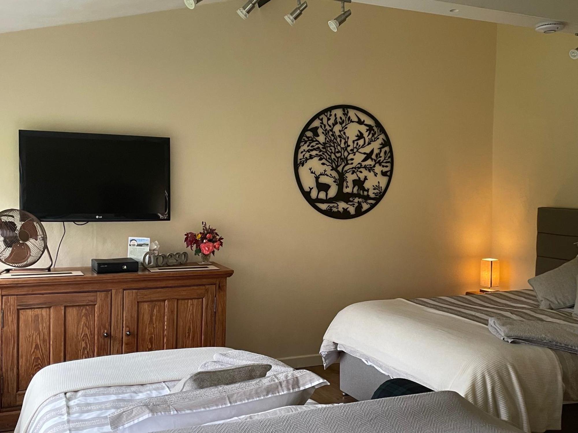 Tegfan Garden Suite ทัลการ์ธ ภายนอก รูปภาพ